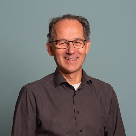Portrait von Dr. Georg Barzel